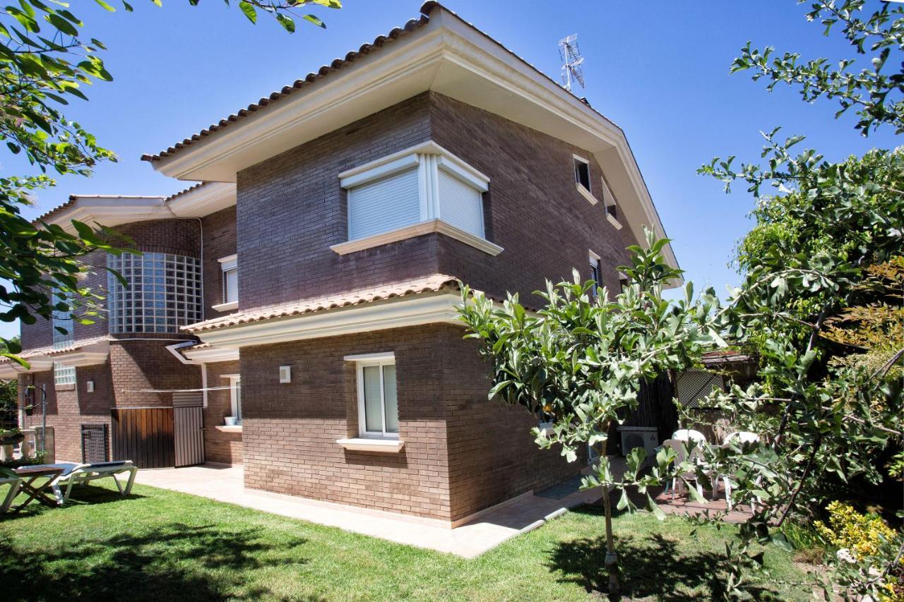 Alojamiento Villa Moles 살루 외부 사진